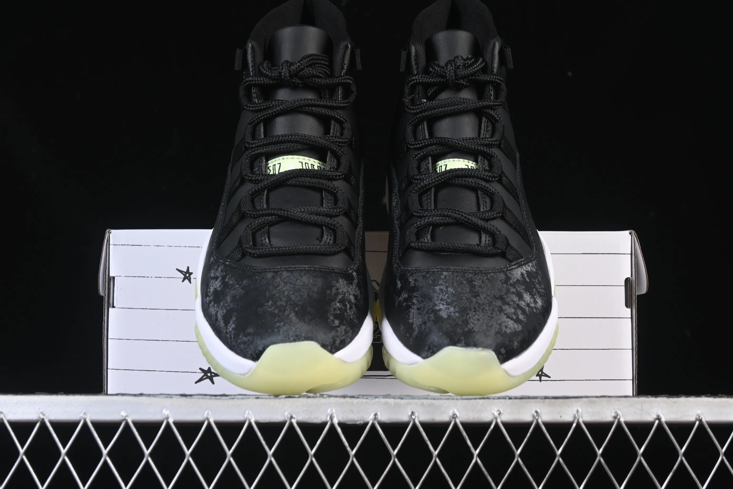 All categories Air Jordan Jordan series basketball shoes Air Jordan 11 F version Air Jordan 11 Retro "Inner Beast" AJ11 Joe 11 luminous black swan IB1378-001